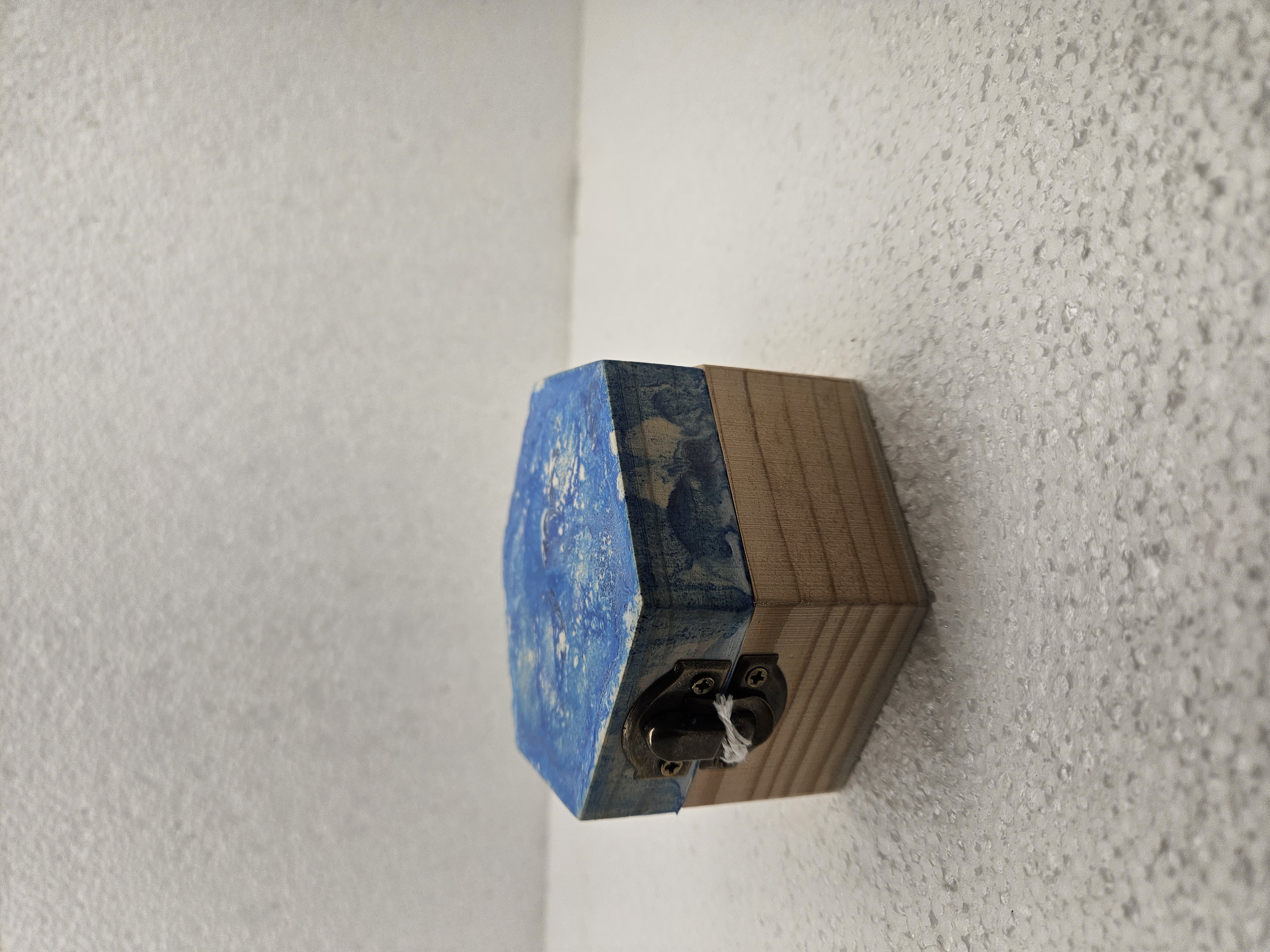 Hand-painted hexagon box